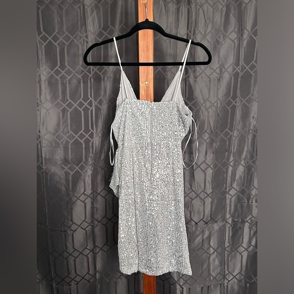 ✨4/$30 Urban Heritage  Night Out dress - Picture 2 of 3